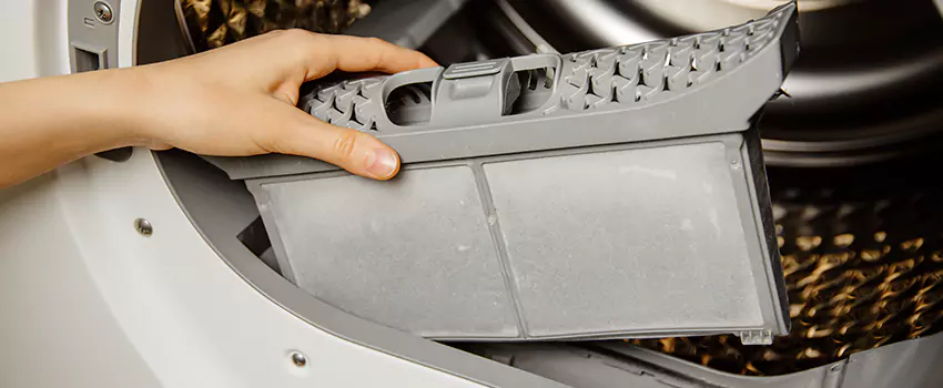 Signs Of A Clogged Dryer Lint Trap in Ellicott City, Maryland